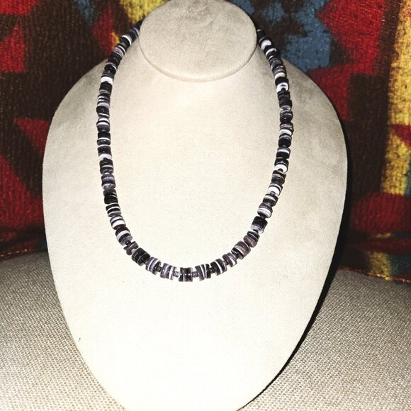 Natural Wampum Shell Necklace - Picture 4 of 6